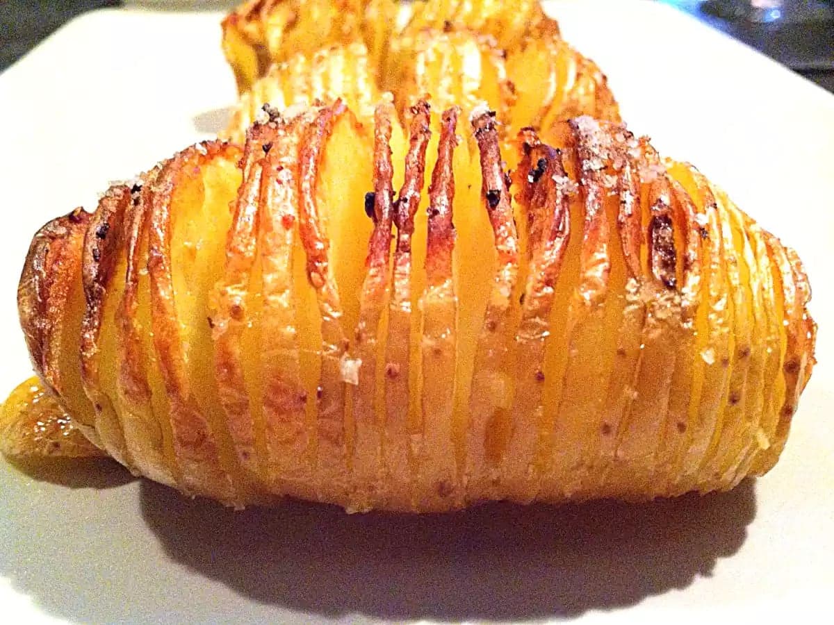 Khoai tây nướng kiểu Thụy Điển (Hasselback)