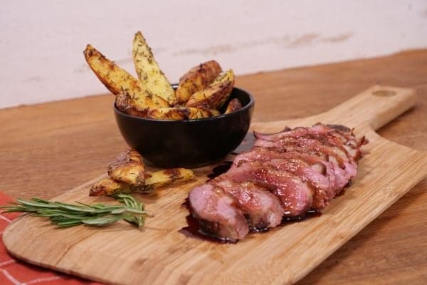 Ức vịt áp chảo kiểu Pháp (magret de canard)