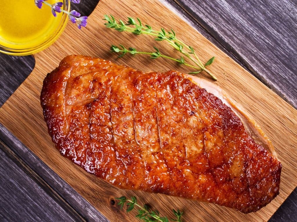 Ức vịt áp chảo sốt mật ong và bốn vị Pháp